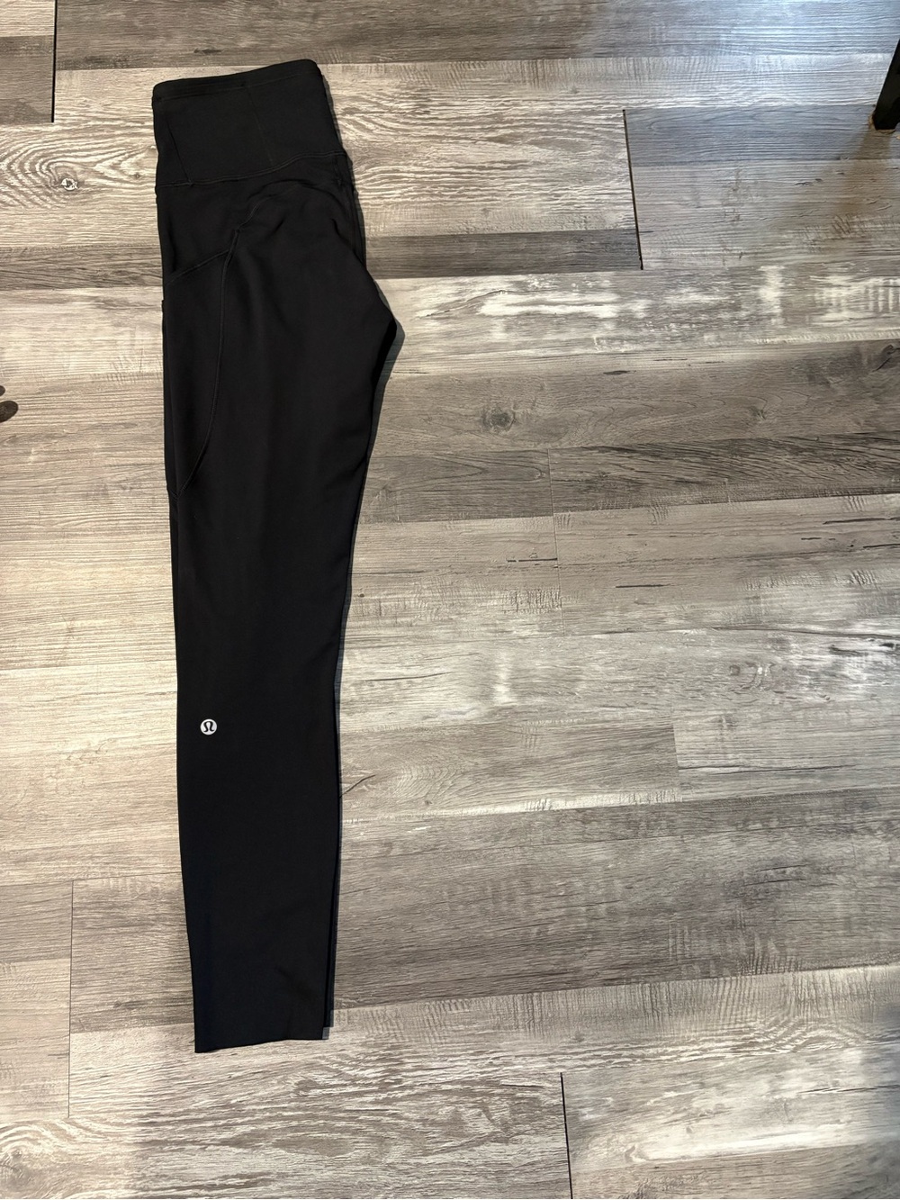 Lululemon athletica Black Performance Leggings 23” inseam size 6